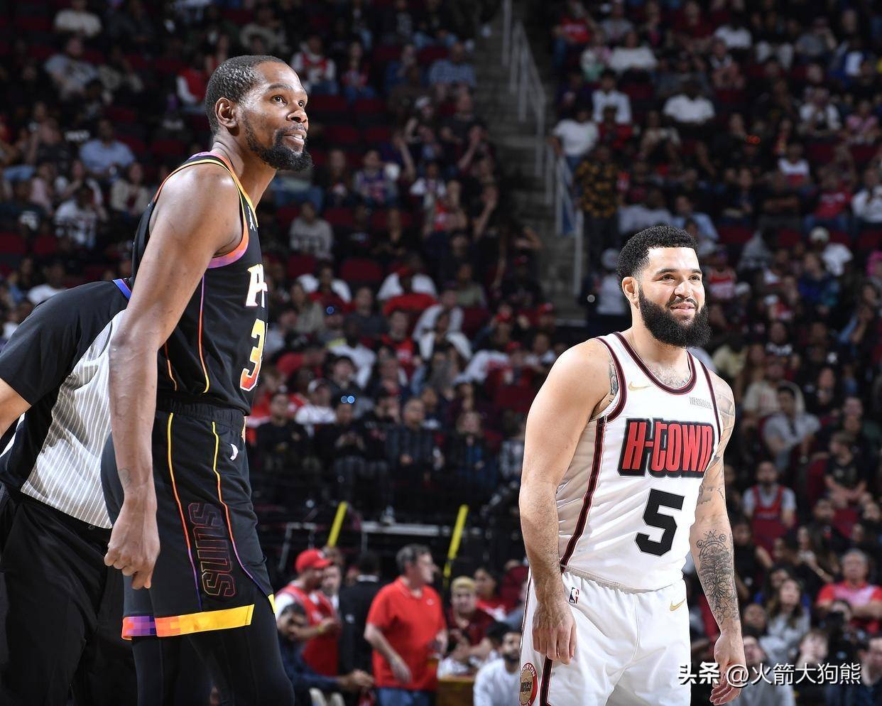 澳客链接-关于火箭后卫意外暴发,直指常规赛MVP的信息
