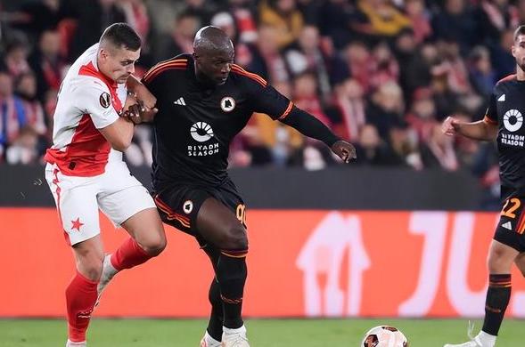 澳客平台-罗马客场遭遇不利,遗憾失利