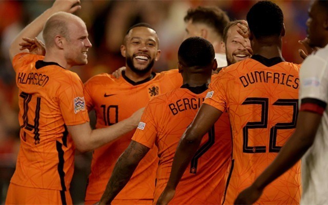 澳客网站-欧国联赛事裁判决策引争议，球队备战调整策略