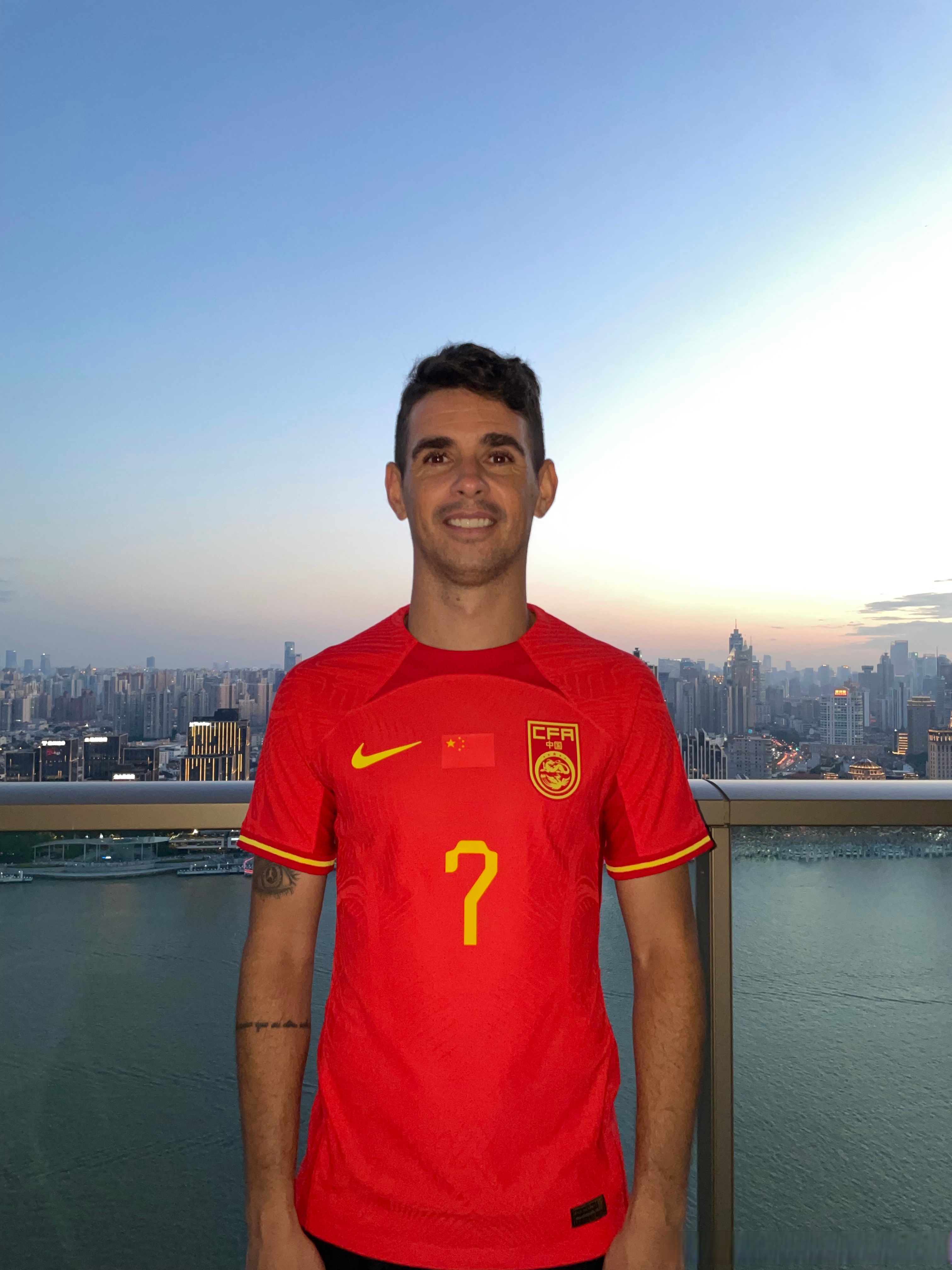 -队员表现出色,成为球队的关键人物