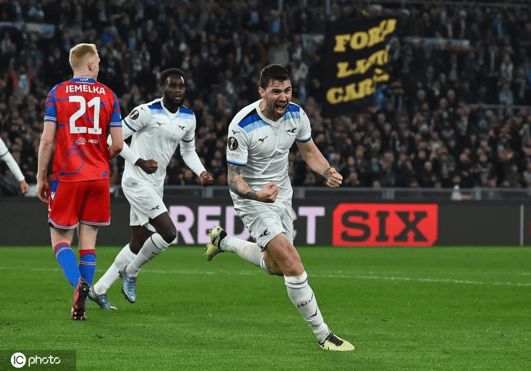 澳客竞技-罗马前锋破门得分,为球队带来胜利的简单介绍