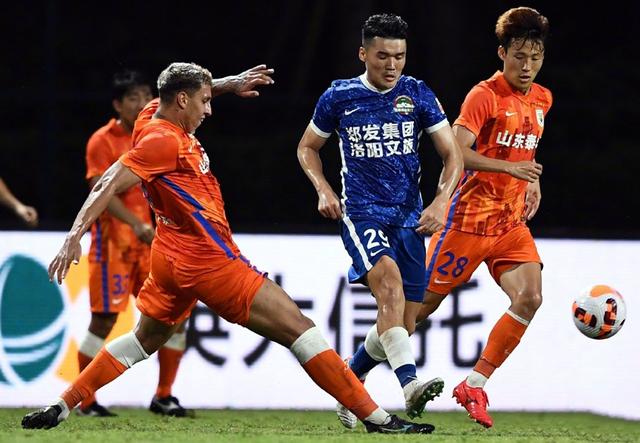 澳客网页版登录入口-关于球场风起云涌!惊险PK战卫冕冠军保持不败的信息