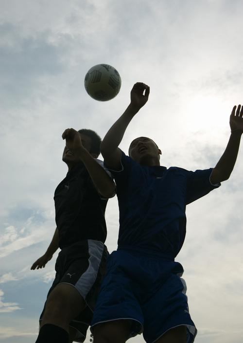 澳客入口-纷飞的足球激情,赛事场面层出不穷,观众热情高涨