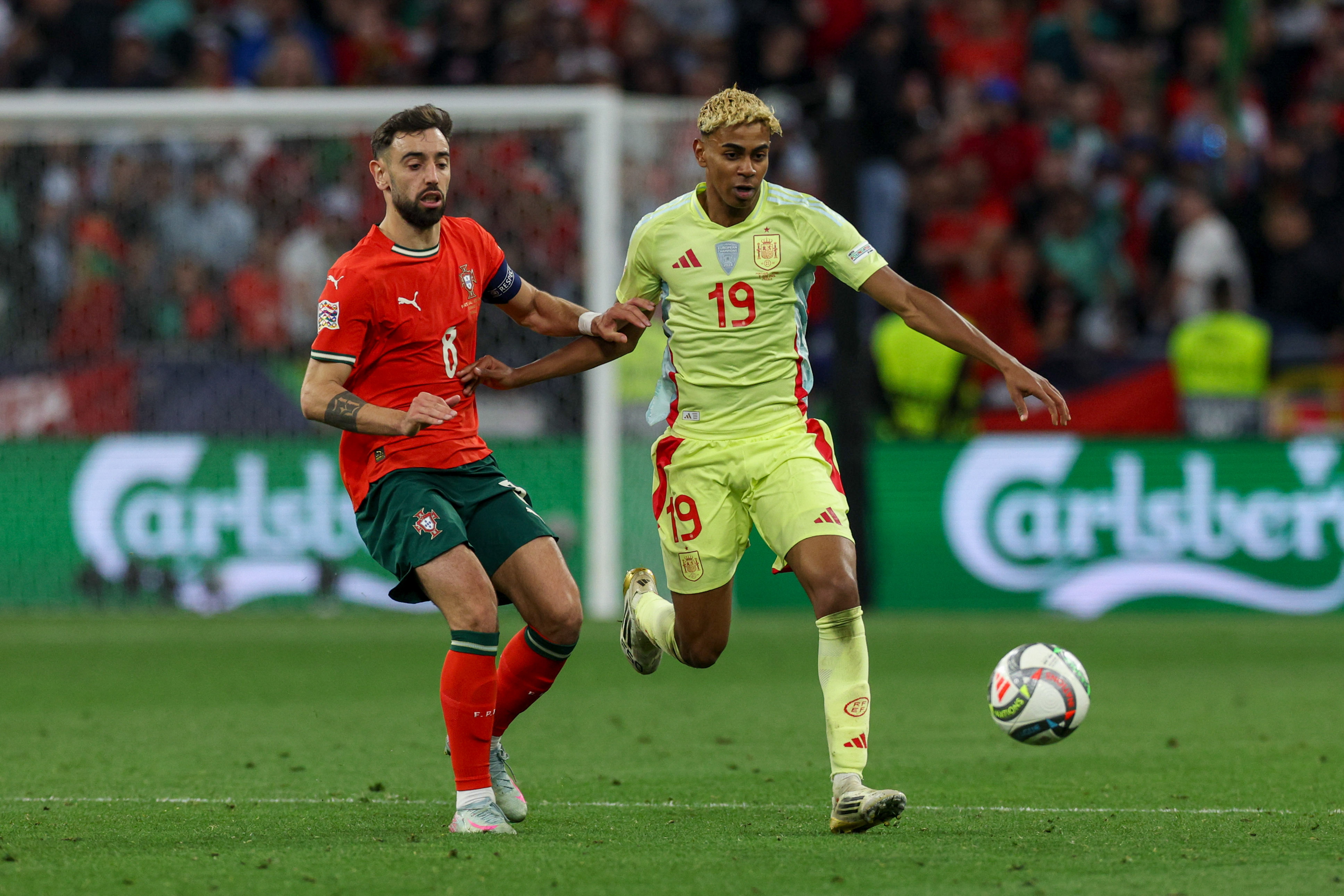 澳客入口-欧国联赛球员状态神勇,助力球队取胜