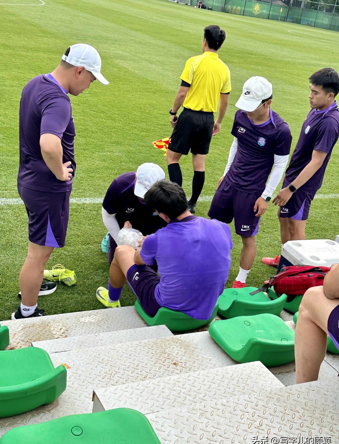 澳客视频-高质量比赛中精彩瞬间不断,球员们奋力拼搏的简单介绍