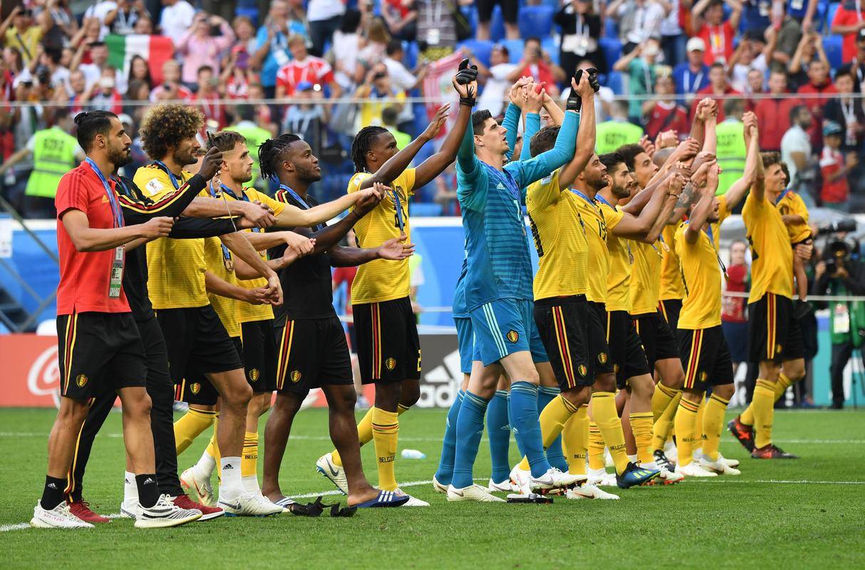 包含北马其顿队在欧洲比赛中取得历史性胜利的词条