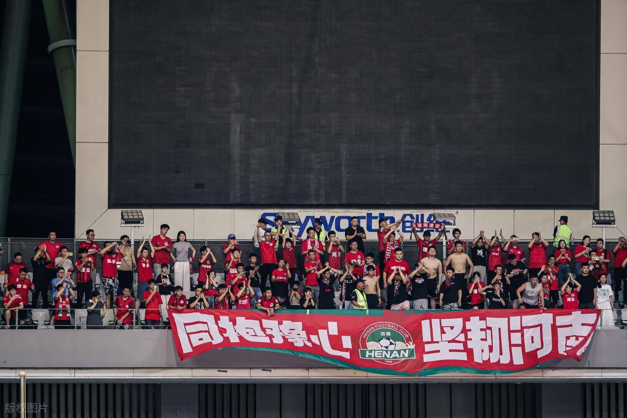 澳客网站入口-欢快足球比赛即将开启,球迷们积极准备迎接盛况