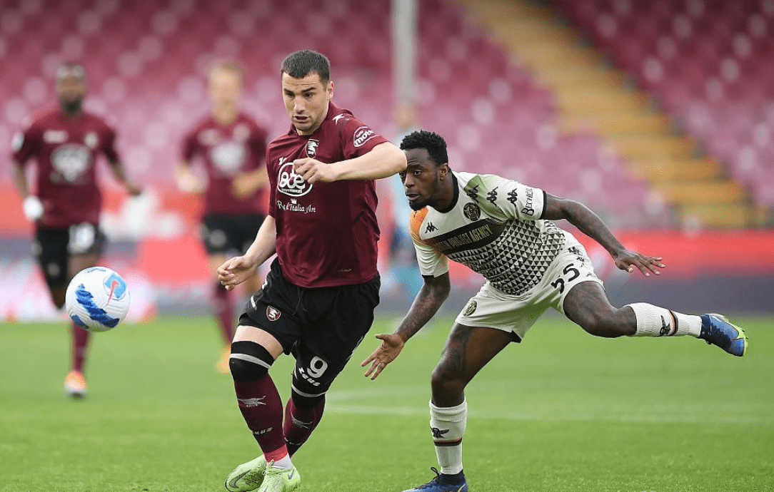 澳客新闻-谢菲联取得反弹,逐渐脱离降级区的简单介绍